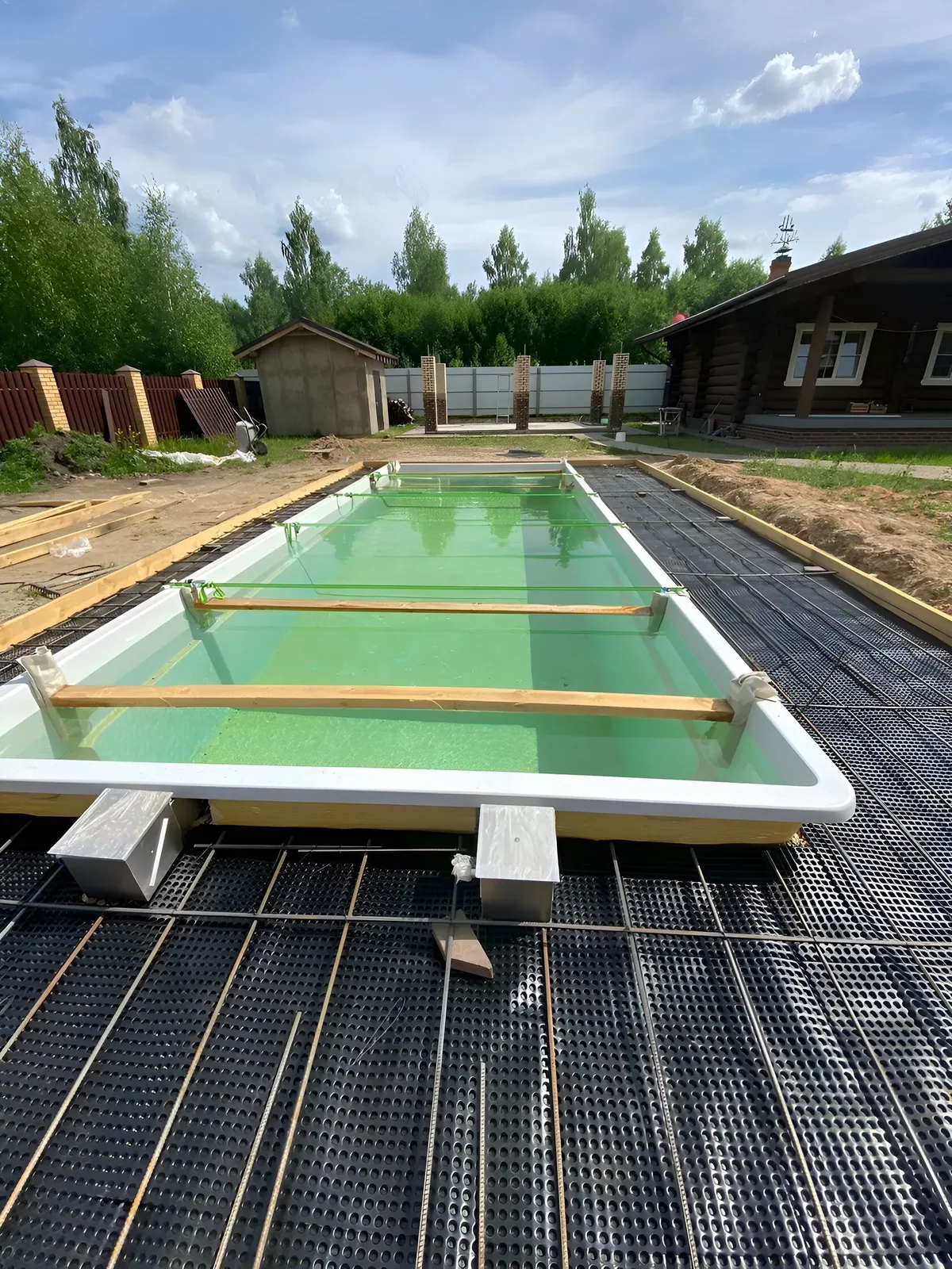 Laguna 9 — вечернее освещение в Жуковском